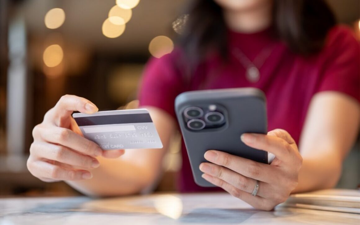 iOS 26 Can AutoFill Credit Card Details